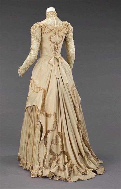 Historicalfashion Historical Dresses Vintage Outfits Vintage Gowns