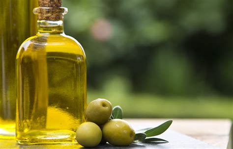 If you have dry or damaged hair, steering clear of the. 22 Best Benefits Of Olive Oil For Skin, Hair, And Health