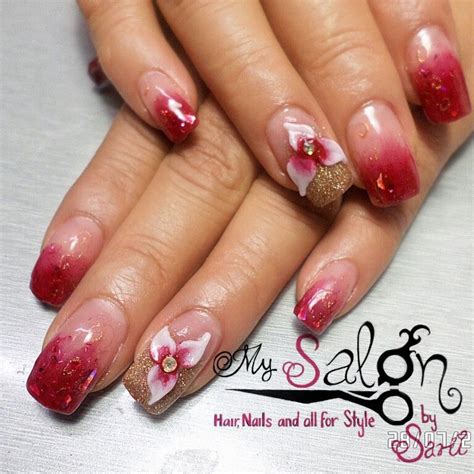 Ver más ideas sobre uñas doradas, uñas decoradas, manicura de uñas. $ 220 Uñas acrílicas esculturales. Punta cuadrada. Técnica de difuminado. Rojo y dorado. 3D ...