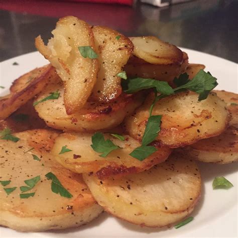 Easy crispy pan fried tofu recipe that everyone will love — even the kids! Crispy Pan-Fried Potatoes - Daily Dish
