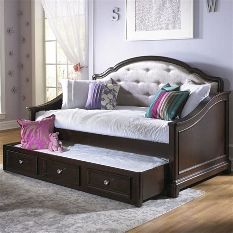 These trundle beds give you additional sleeping trundle beds are the ideal solution for your kids' sleepover friends or siblings sharing a bedroom. Daybed Design With Trundle to Draw Inspiration From ...