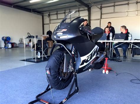 Moto2 Ktm Fait Tourner Son Prototype à Brno Acidmotoch Le Site