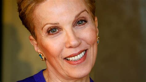 Dear Abby Grown Sons In The Dark About Couples Ancient History