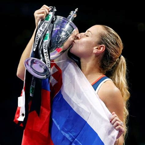 Dominika Cibulkova Serves Her Way To A Stunning Upset Over Angelique Kerber In Wta Finals Title