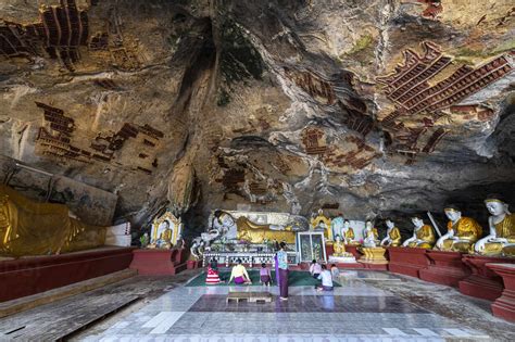 Cave Filled With Buddhas Kawgun Cave Hpa An Kayin State Myanmar