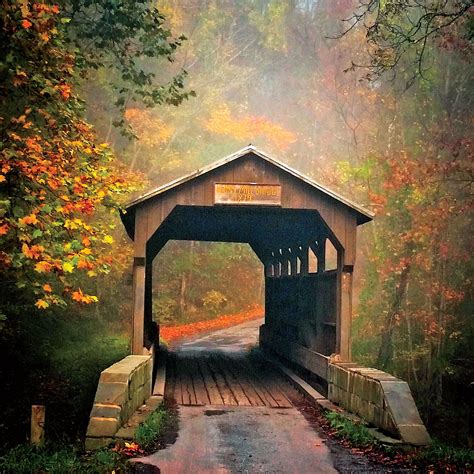 Great Fall Escapes In 2020 Covered Bridges Old Bridges Greenbrier