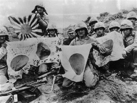 Horrifying Pics Capture Battle Of Iwo Jima On 75th Anniversary Of One