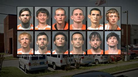 12 Alabama Inmates Used Peanut Butter To Trick Worker In Their Escape