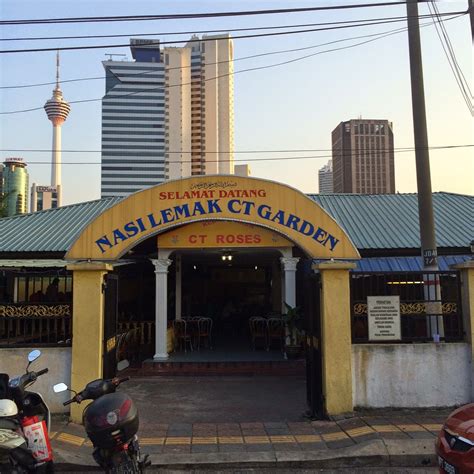 Mention nasi lemak and nasi lemak antarabangsa @ kampung baru is surely one of the places to come into mind. Nasi Lemak CT Garden, Kampung Baru