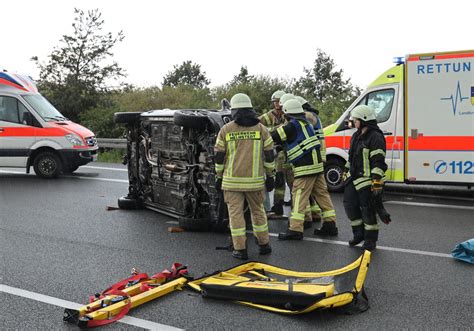 Unfall Auf A2 Frau Unter Auto Eingeklemmt Regionalheutede