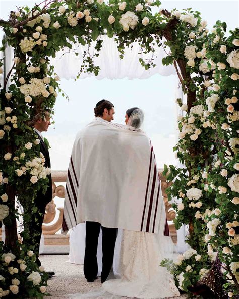 51 Beautiful Chuppahs From Jewish Weddings Martha Stewart Weddings