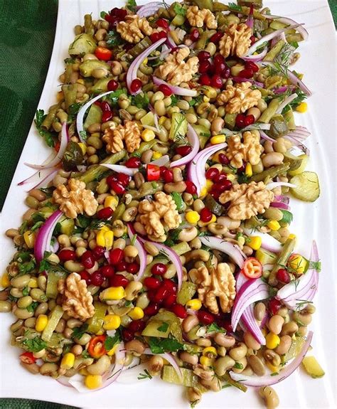 Börülce, baklagiller ailesinin minik taneli, besleyici bir üyesidir. Börülce Salatası — mutfaktaki.com