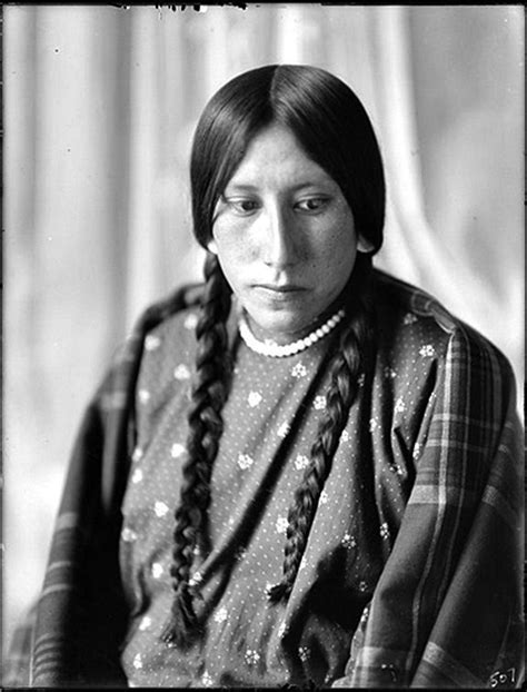 Crow Woman 1902 Native American Women Native American Issues