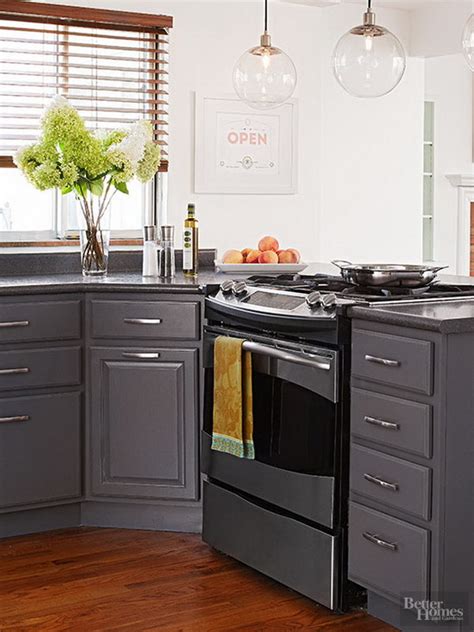 7 favorite kitchen cabinet paint colors, according to designers. 80+ Cool Kitchen Cabinet Paint Color Ideas