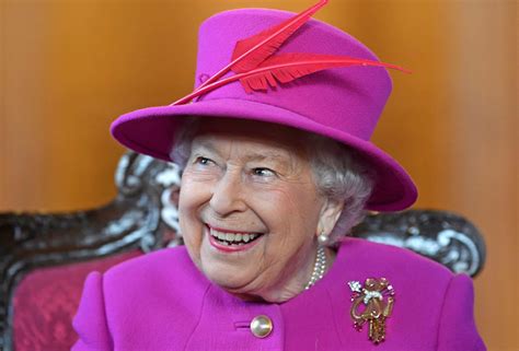 Queen elizabeth ii has many powers and privileges. Queen Elizabeth Likes to Break These Royal Rules