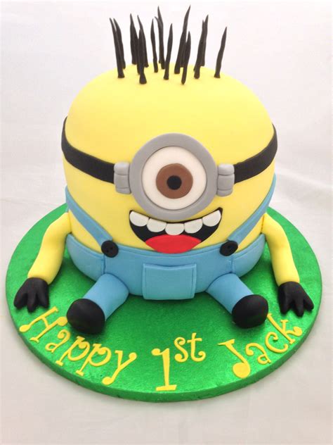 Celebrate every little happiness by ordering minion cakes online from floweraura best cakes designs. Minion cake (With images) | Minion cake, Cake designs ...