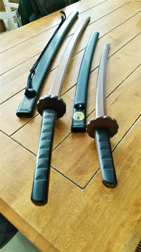 2 Pcs Red Kendo Wooden Bokken Samurai Practice Katana Sword Set Martial