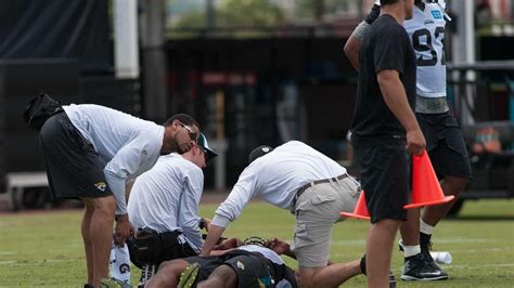 Dante Fowler Jacksonville Jaguars No Overall Pick May Miss Season With Torn Acl Newsday