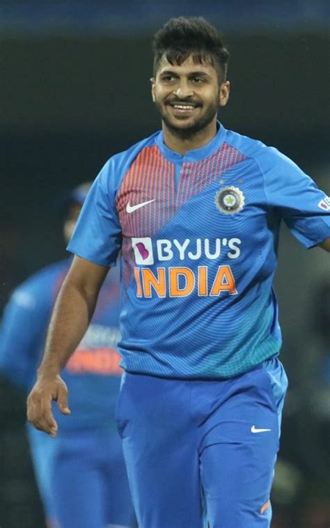 The mumbai fast bowler, playing only his second test, accounted for three wickets to help india dismiss australia for 369 runs. Shardul Thakur Biography: Age, Height, Net Worth, Birthday ...