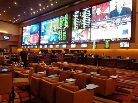 Entercom las vegas's six diverse stations are deeply embedded in a city unlike any other in america. Top 5 Local Sports Books In Las Vegas - Sports Gambling ...