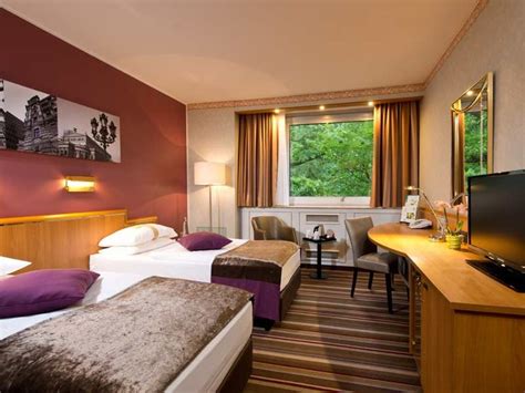 Isenburger schneise 40, 60528 frankfurt, hesse germany. Hotel Holiday Inn Frankfurt Airport North, Frankfurt ...