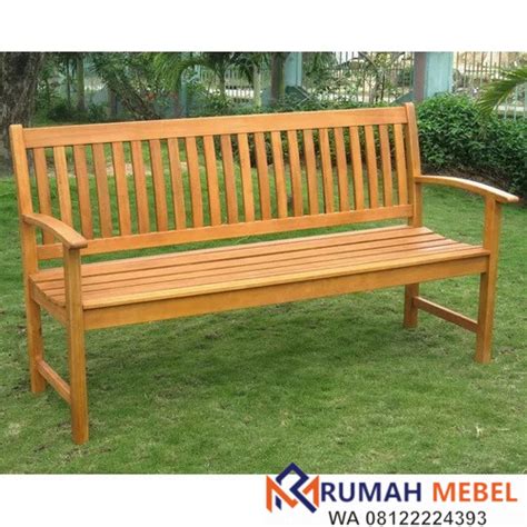 Bangku kayu minimalis untuk bersantai di ruang tamu. Bangku Taman Balau Kayu Jati Minimalis | Rumah Mebel