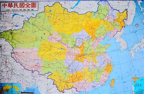 矢量底图 影像底图 地形晕渲 地名注记 全球境界. 台湾版世界地图大陆和台湾是一个颜色吗_百度知道
