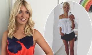 Holly Willoughby Continues To Showcase Her Slender Frame Daily Mail