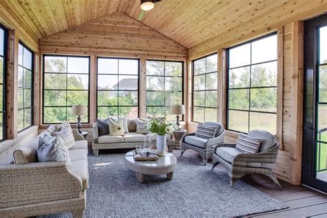 21 Beautiful And Inspiring Farmhouse Sunroom Decorating Ideas In 2020