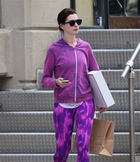 Anne Hathaway In Bright Purple Workout Gear Out In Nyc August 2014 Celebmafia