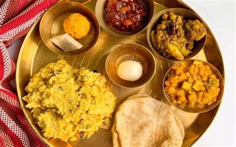 Restaurants Delivering Pujo Bhog Whatshot Kolkata