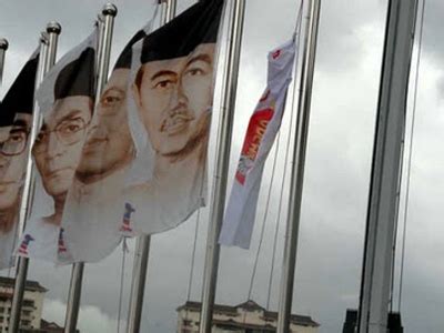 Kampus universiti malaya (um) meliputi kawasan seluas 309 hektar. SISWA ENGGAN MOHON MAAF INSIDEN TURUNKAN BENDERA WAJAH ...