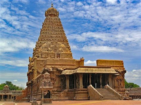The brihadishwara temple is credited to king raja raja chola i who had it built between 1003 to 1010 ad. What's special about the Thanjavur big temple? - Quora