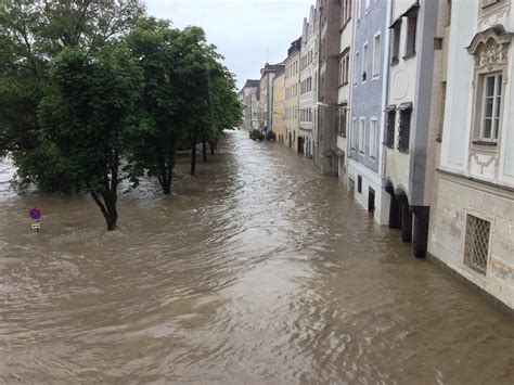 Der pegel ist heute schon auf bis zu 5,31 . Hochwasser in Österreich im Mai 2014 bzw. Juni 2013: Fotos ...
