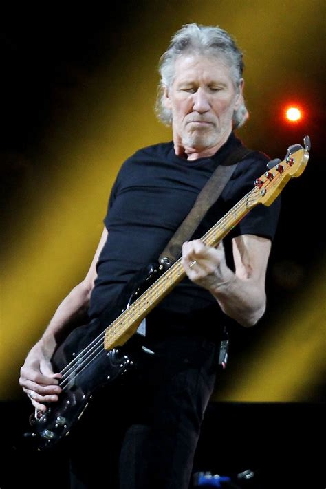 Последние твиты от roger waters (@rogerwaters). Roger Waters - 121212 Concert | Roger waters, Pink floyd ...