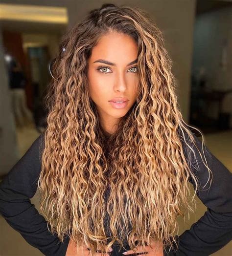 56 Curly Hairstyles For Long Hair To Look Naturally Amazing Curly