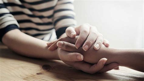 12 Things Not To Say To Someone Who Is Grieving Guideposts
