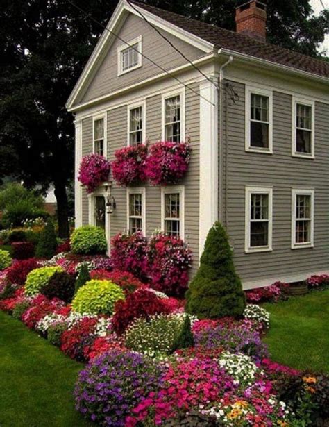 Consider this incredible photo gallery of front yard garden ideas. 30 Popular Modern Front Yard Landscaping Ideas ...