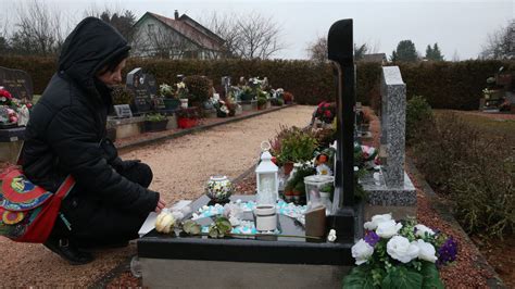 Haute Saône Fait Divers Révoltée Par Le Vol Commis Sur La Tombe De Son