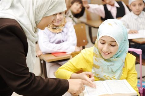 45 Kata-Kata Motivasi Pendidikan dari Tokoh Indonesia, Islam, dan Dunia | BukaReview