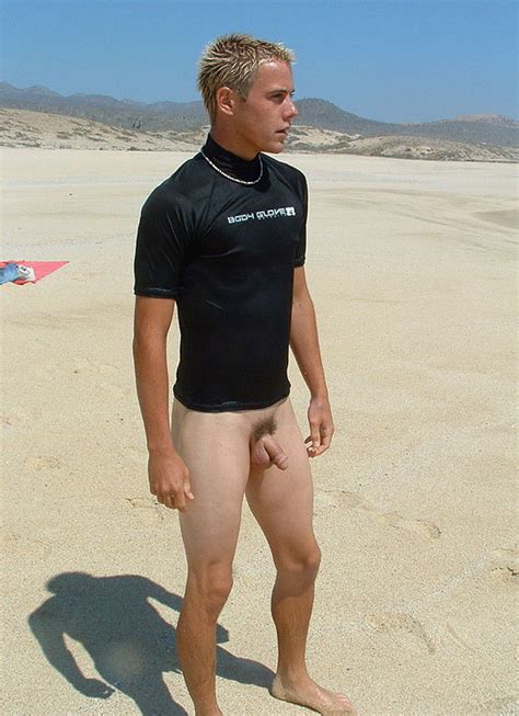 Fotos De Homens Pelados Homens Nudistas Na Praia