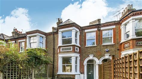 House For Sale In Surrey Lane Sw11 Featuring A Garden Ref 50950