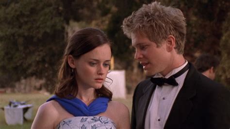 could this ‘gilmore girls revival spoiler hint that logan is getting married