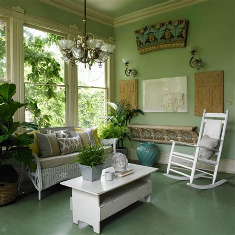 Ral 6005 moss green touch up paint (matt finish). Dunn-Edwards Paints paint colors: Walls: Soft Moss DE5610 ...