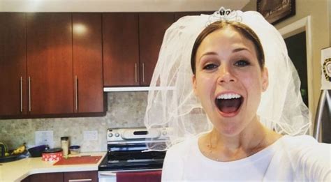 Is Erin Krakow Married Who Is Her Husband In Real Life