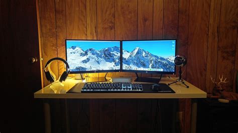 Simply connect your second monitor to a power outlet and an available port on your pc. Dual Monitor Mac Setup : battlestations