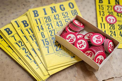 Vintage Bingo Card Game And Chips Card Paper Mid Century Etsy
