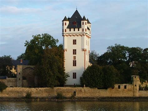 Burg Eltville Built In The 14th Century On The Rhine River Flickr