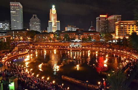 10 Things To Do In Providence Ri For First Time Visitors Waterfire Providence Places To