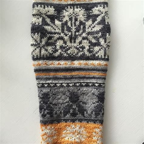 Loistavat niityt - Great Meadows (Muhu Socks) pattern by Tiina Kaarela ...